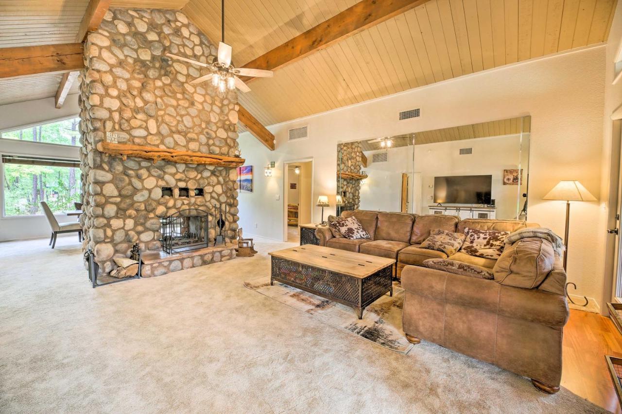 Lush Pinetop Retreat With Large Deck And Wooded Yard! Exterior foto