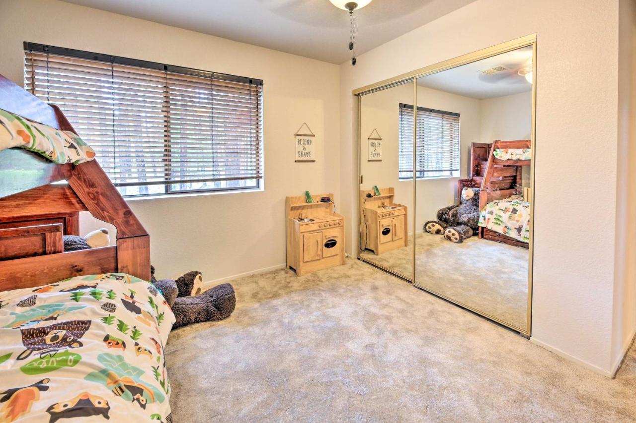 Lush Pinetop Retreat With Large Deck And Wooded Yard! Exterior foto